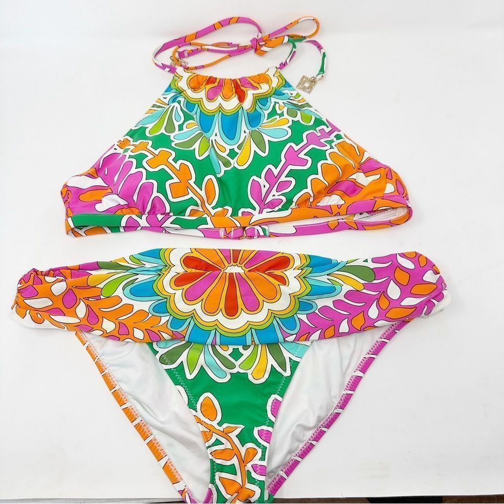 TRINA TURK Tamarindo High Neck Halter Style
Swim Set